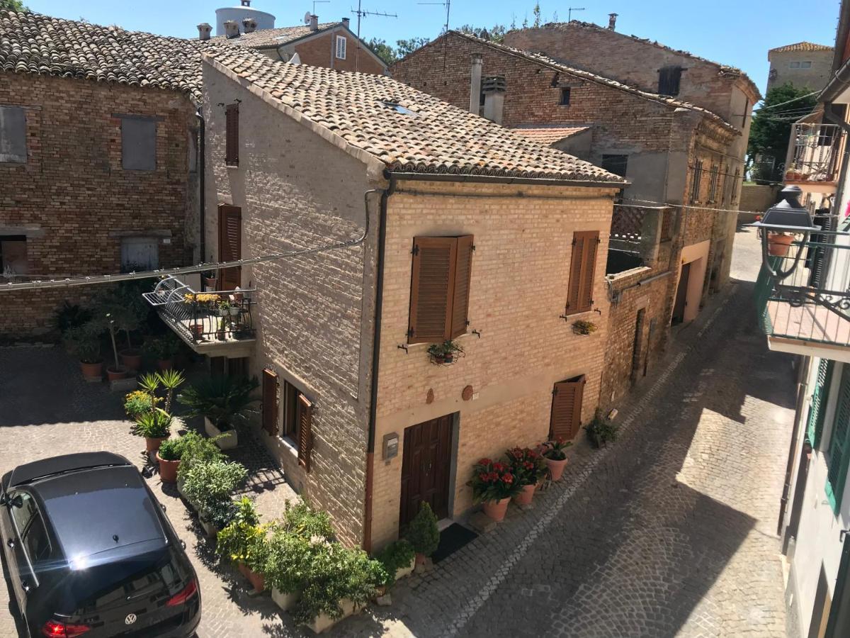 La Trave Bed & Breakfast Montecosaro  Exterior photo